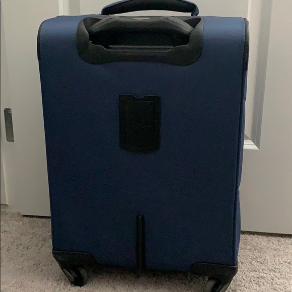 ❌ SOLD ❌ Travel Pro LIGHTWEIGHT Suitcase - Picture 3 of 7